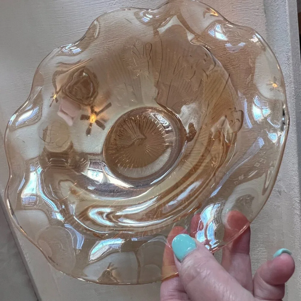 Stunning Jeannette Carnival Glass Ruffled Bowl Vintage Marigold‎ Iris Design